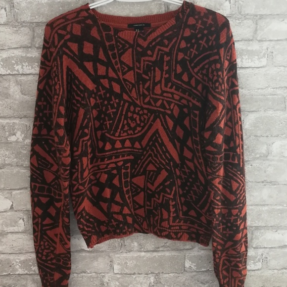 Forever 21 Pullover - Picture 3 of 4